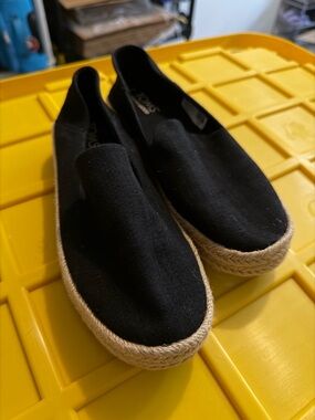 TOMS Carolina Black twill Espadrille Slip-On Flats